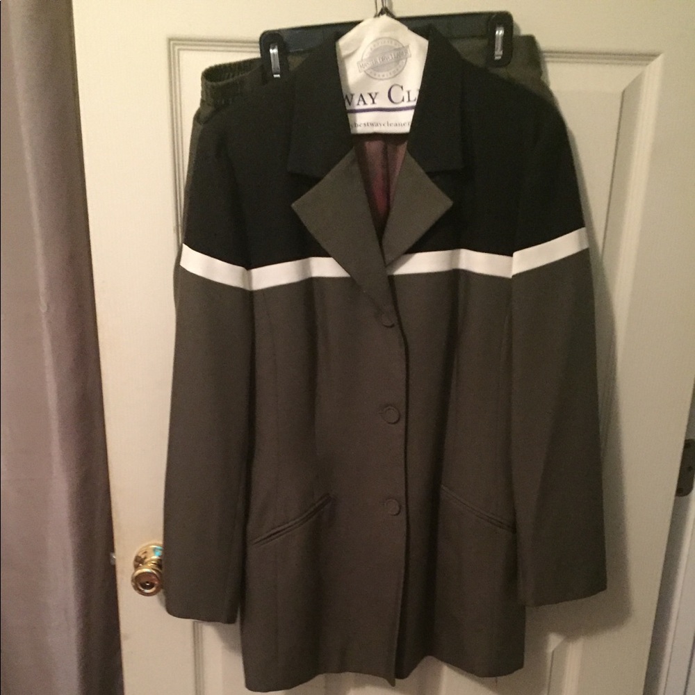 Women’s 2 pc suit